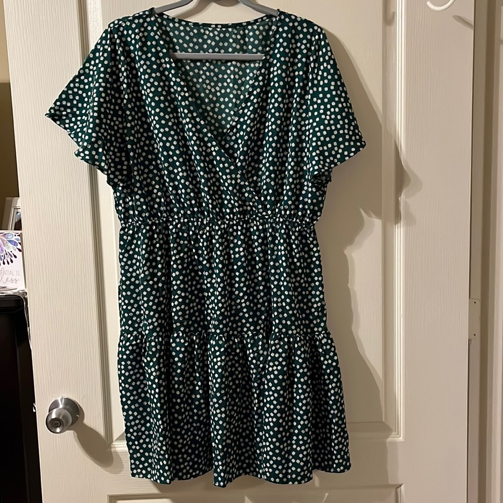 Never worn!! Green floral dress. High waisted with ruffles, super cute!